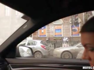 Kitana gives the driver a zartyldap maýyrmak xxx clip