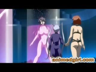 Ogrodzony hentai dostaje podwójnie dicks pieprzony przez shemale anime